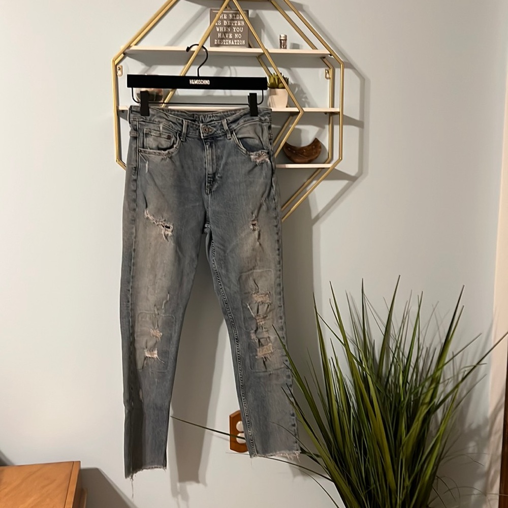 Distressed Skinny High Waist Jeans